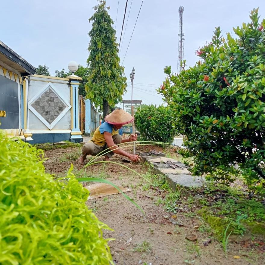 Jumat Bersih, Pemdes Gedung Boga Laksanakan Gotong Royong